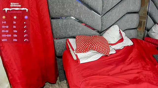 Latinos couples online show from 12.04.24