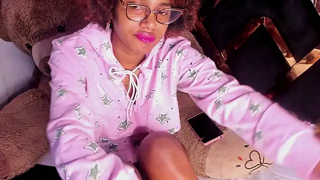 Snapshot of Ebony_beautifull chatting on 02.14.25 Ebony beautifull online show from 02.14.25