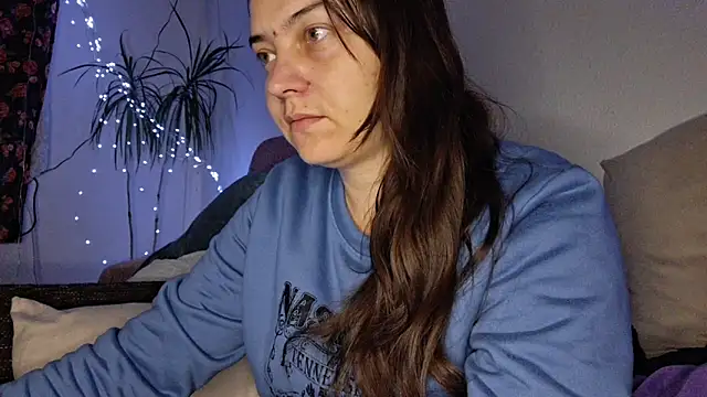 Snapshot of Cyndee_Winter chatting on 11.07.25 Cyndee Winter online show from 11.07.25