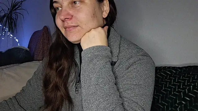 Snapshot of Cyndee_Winter chatting on 11.19.25 Cyndee Winter online show from 11.19.25