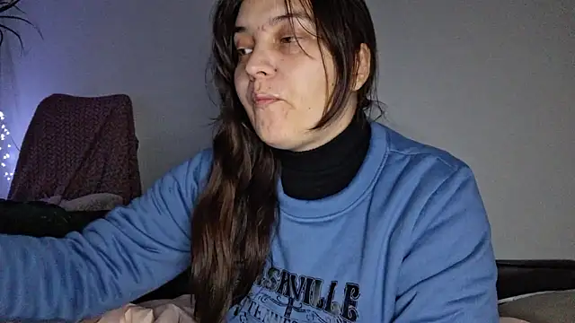 Snapshot of Cyndee_Winter chatting on 12.05.25 Cyndee Winter online show from 12.05.25