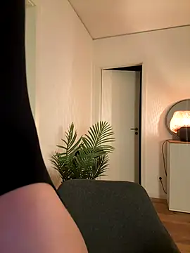 Snapshot of MaribelRiver chatting on 11.14.25 MaribelRiver online show from 11.14.25