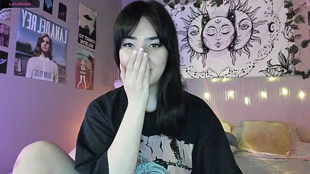 Snapshot of Anisawithlove chatting on 01.04.25 Anisawithlove online show from 01.04.25