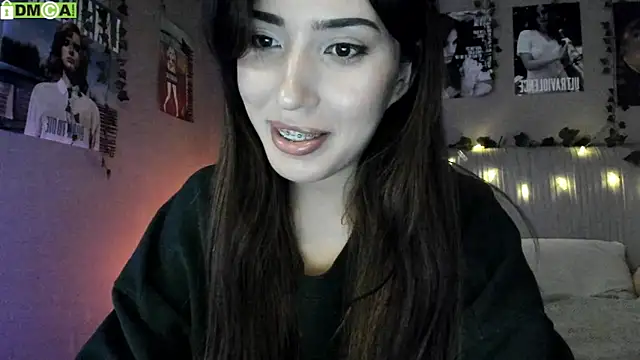 Snapshot of Anisawithlove chatting on 10.11.25 Anisawithlove online show from 10.11.25