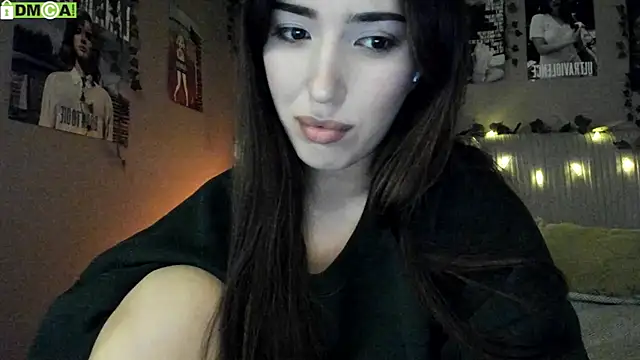 Snapshot of Anisawithlove chatting on 10.21.25 Anisawithlove online show from 10.21.25