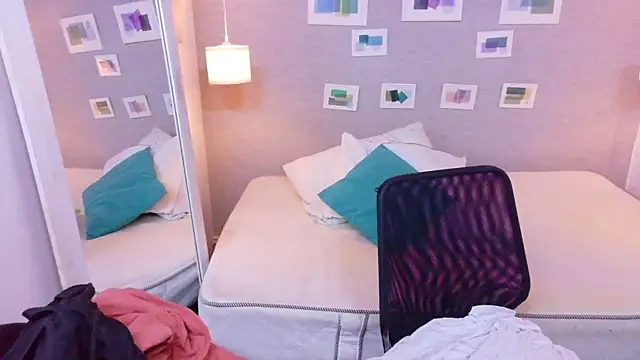 kiara evanss online show from 12.13.25