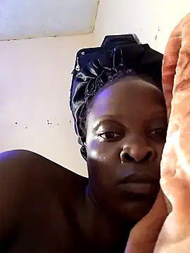 Snapshot of pretty_amaal chatting on 01.05.25 pretty amaal online show from 01.05.25