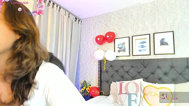 emma  smith1 online show from 02.17.25