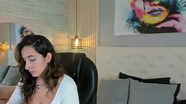 emma  smith1 online show from 03.02.25