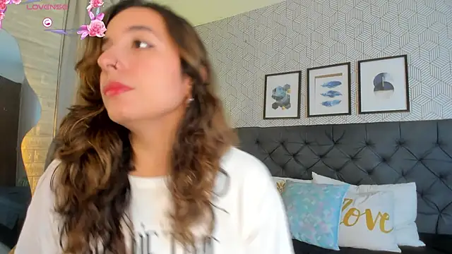 emma  smith1 online show from 03.12.25