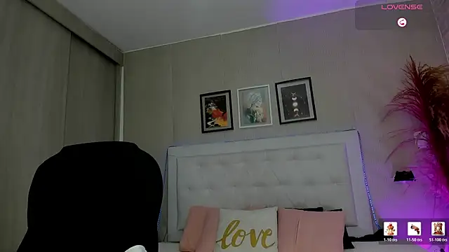 emma  smith1 online show from 02.03.26