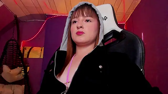 Snapshot of HalaanaTendeer chatting on 01.18.25 HalaanaTendeer online show from 01.18.25