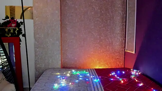 Snapshot of HalaanaTendeer chatting on 03.11.25 HalaanaTendeer online show from 03.11.25