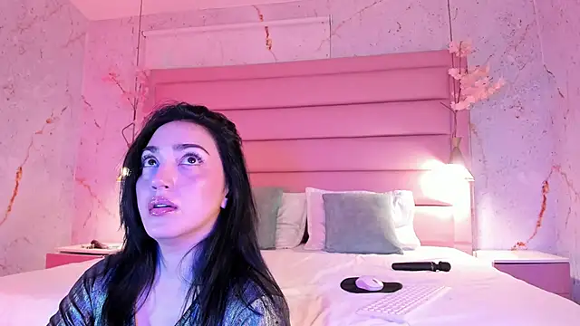 LIAH IZUMI online show from 09.10.25