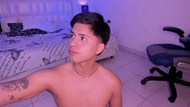 Snapshot of Niicky1_ chatting on 01.11.25 Niicky1  online show from 01.11.25