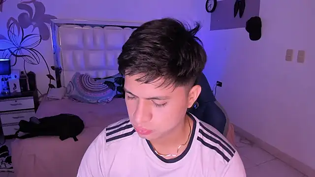 Snapshot of Niicky1_ chatting on 01.23.25 Niicky1  online show from 01.23.25