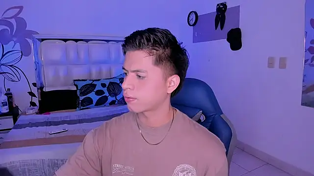 Snapshot of Niicky1_ chatting on 03.01.25 Niicky1  online show from 03.01.25