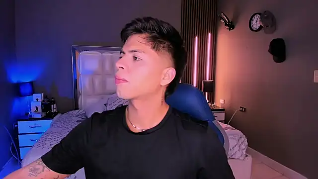 Snapshot of Niicky1_ chatting on 03.14.25 Niicky1  online show from 03.14.25