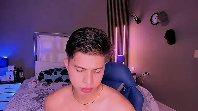 Snapshot of Niicky1_ chatting on 03.21.25 Niicky1  online show from 03.21.25