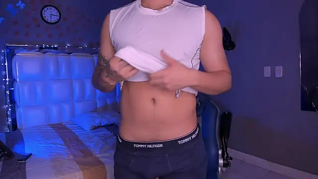 Niicky1  online show from 11.04.25