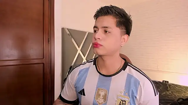 Snapshot of Niicky1_ chatting on 01.18.26 Niicky1 online show from 01.18.26