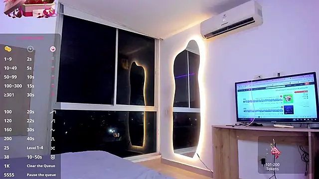 Snapshot of AbrilStivenson_ chatting on 01.12.25 AbrilStivenson online show from 01.12.25