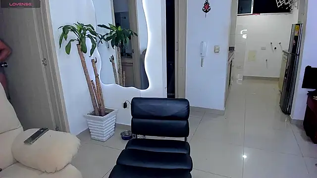 Snapshot of AbrilStivenson_ chatting on 10.02.25 AbrilStivenson online show from 10.02.25