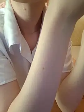 Snapshot of Elza_kom chatting on 11.01.25 Elza kom online show from 11.01.25