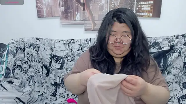 Nadine asian online show from 10.14.25