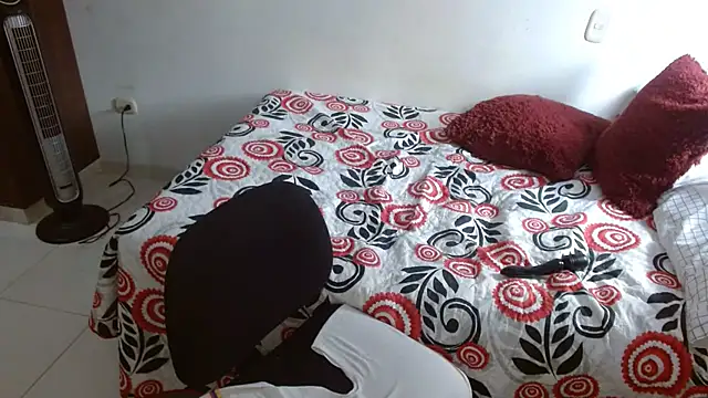 Daniella Fellers online show from 12.09.24