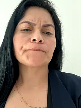 Snapshot of Janna099 chatting on 09.17.25 Janna099 online show from 09.17.25