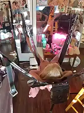 Snapshot of luvs2cumm69 chatting on 12.03.24 luvs2cumm69 online show from 12.03.24