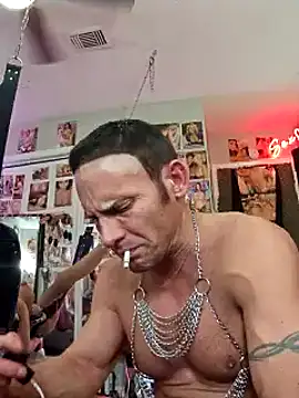 Snapshot of luvs2cumm69 chatting on 03.08.25 luvs2cumm69 online show from 03.08.25