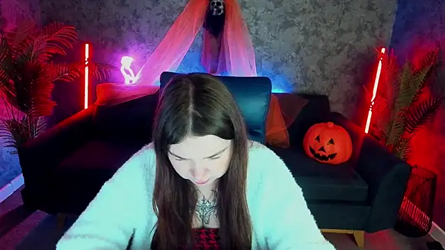 RosieMoons online show from 10.29.25