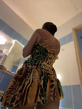 Snapshot of IzanamiTime chatting on 01.01.25 IzanamiTime online show from 01.01.25