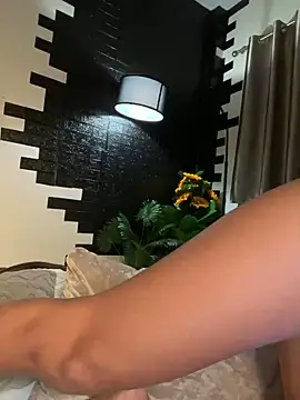 Snapshot of IzanamiTime chatting on 01.08.25 IzanamiTime online show from 01.08.25