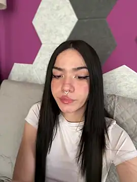 Snapshot of ShannonShanny chatting on 03.07.25 ShannonShanny online show from 03.07.25