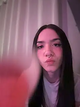 Snapshot of ShannonShanny chatting on 03.20.25 ShannonShanny online show from 03.20.25