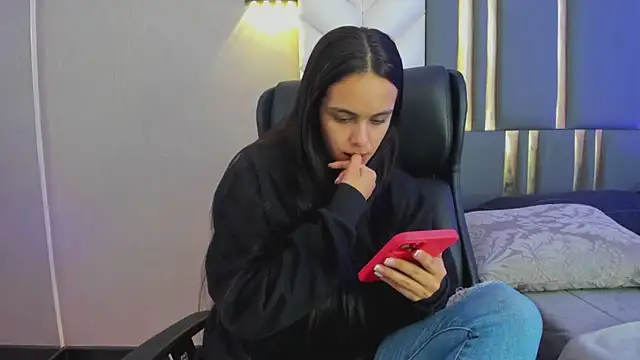 ChloeHarper  online show from 04.24.26