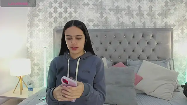 ChloeHarper  online show from 06.17.26