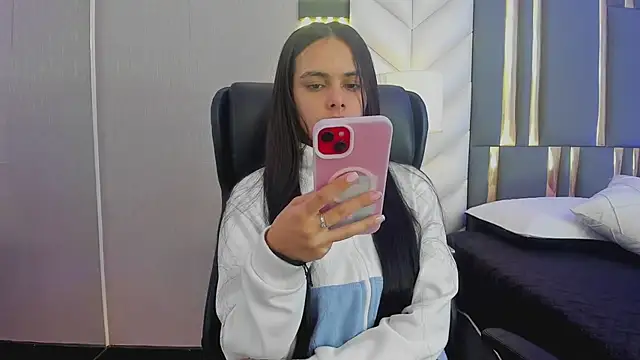ChloeHarper  online show from 06.21.26