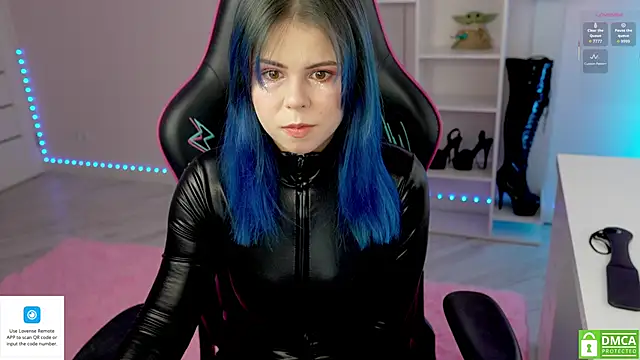 Latex Kitty online show from 09.12.25