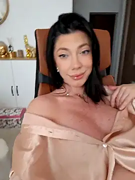 ViviRuth online show from 10.15.25