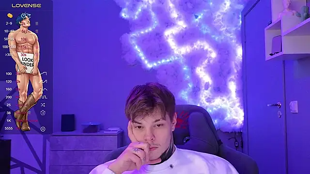 Snapshot of DENIS_HERE chatting on 12.11.24 DENIS HERE online show from 12.11.24