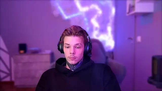 Snapshot of DENIS_HERE chatting on 12.14.24 DENIS HERE online show from 12.14.24