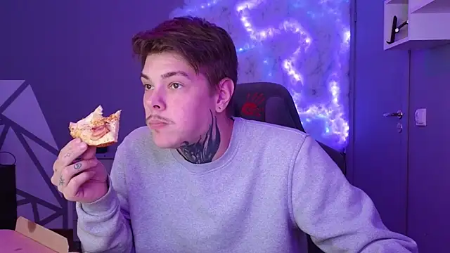 Snapshot of DENIS_HERE chatting on 12.24.24 DENIS HERE online show from 12.24.24