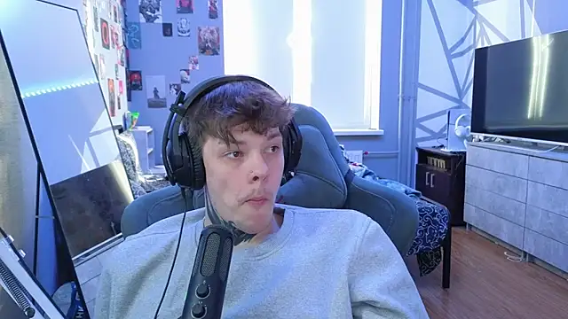 Snapshot of DENIS_HERE chatting on 03.16.25 DENIS HERE online show from 03.16.25