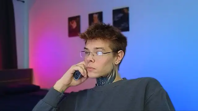 Snapshot of DENIS_HERE chatting on 12.15.25 DENIS HERE online show from 12.15.25