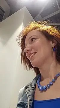 Snapshot of Exhibitionsplit chatting on 02.25.25 Exhibitionsplit online show from 02.25.25