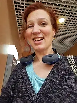 Exhibitionsplit online show from 12.05.25